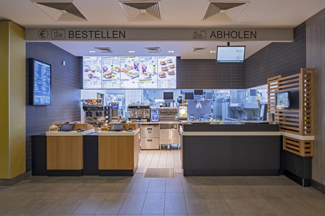 McDonald's, Eichenweg in Petersberg