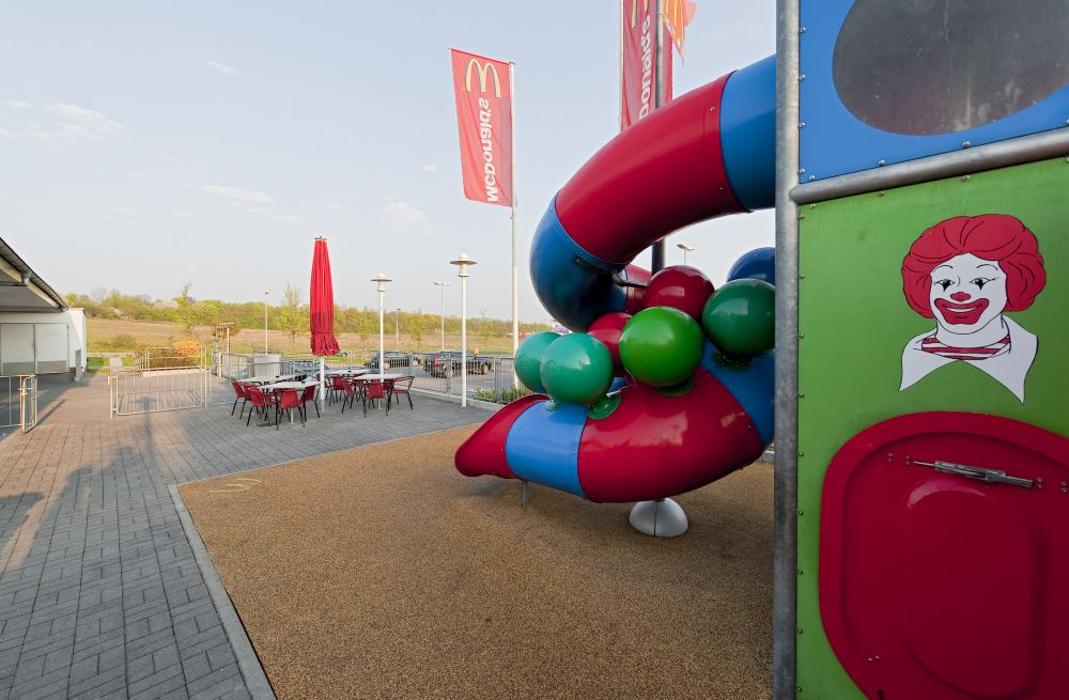 McDonald's, Am Autobahnkreuz in Ellhofen