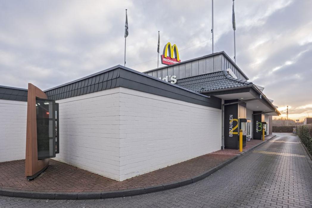 McDonald's, Sperberweg in Neuss