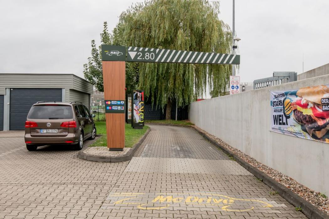 McDonald's, Königsberger Straße in Düsseldorf