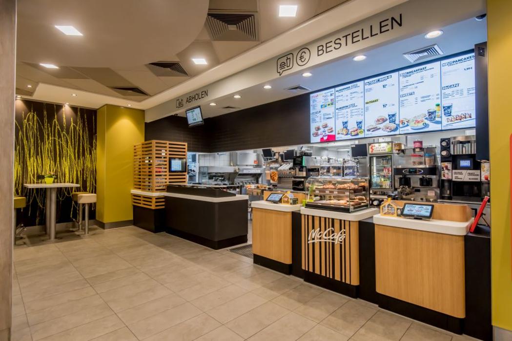 McDonald's, Königsberger Straße in Düsseldorf