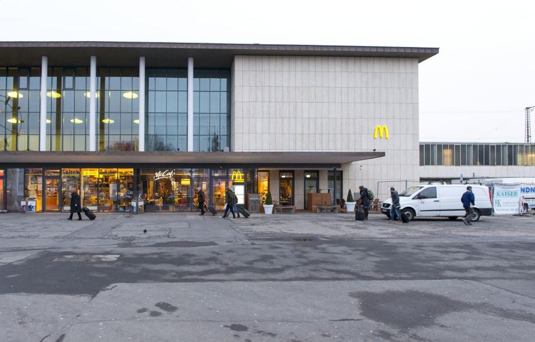 McDonald's, Bahnhofplatz in Würzburg