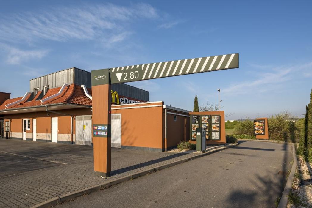 McDonald's, Rosengartenweg in Kirchheim an der Weinstraße