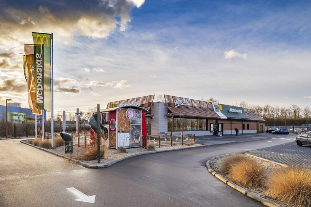 McDonald's, Hoeber-und-Mandelbaum-Straße in Oberhausen-Rheinhausen