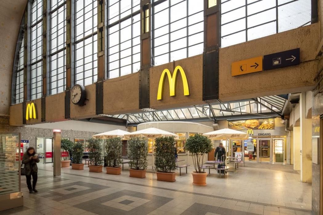 McDonald's, Bahnhofplatz in Karlsruhe