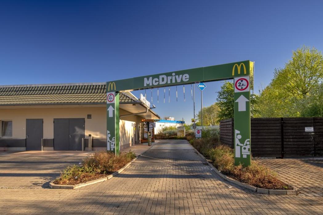McDonald's, Hertzstraße in Mering
