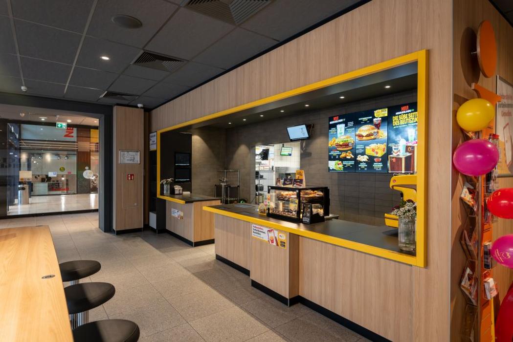 McDonald's, Friedrich-Ebert-Platz in Leverkusen