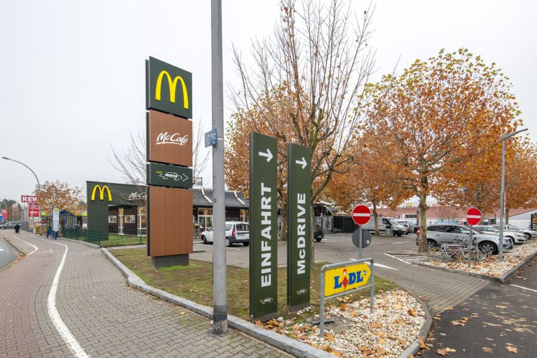 McDonald's, Adam-Opel-Straße in Rüsselsheim am Main