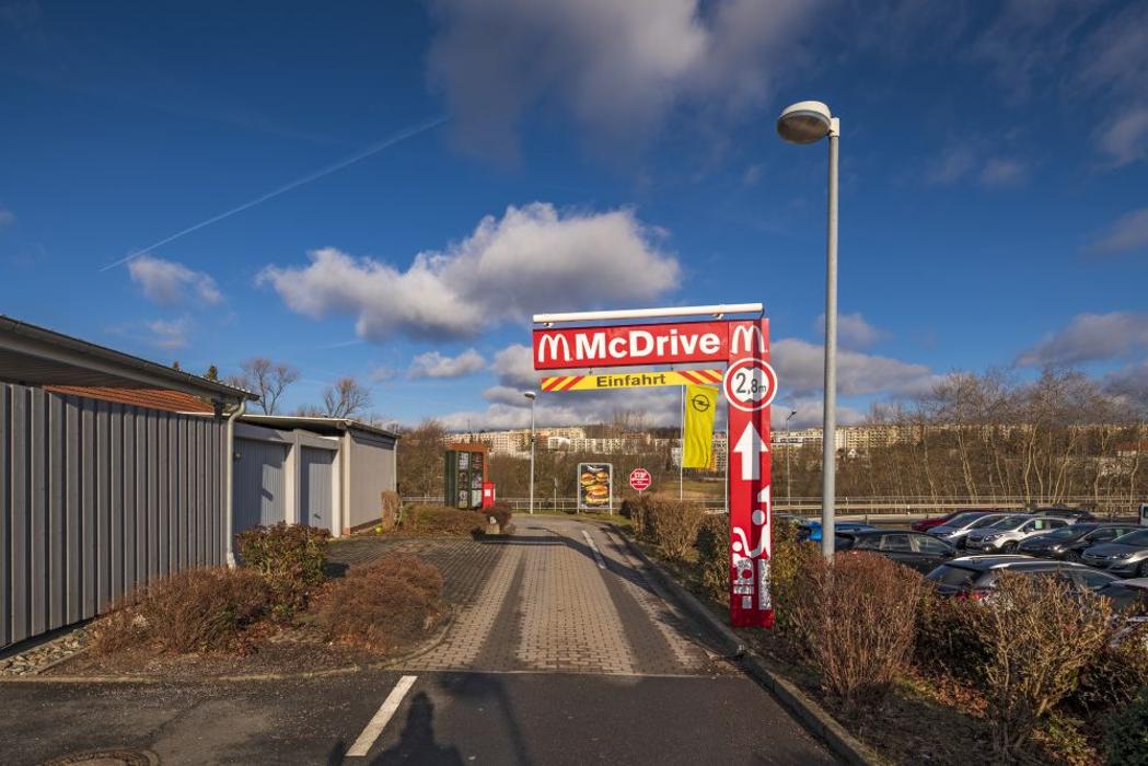 McDonald's, Auf dem Mittelfeld in Ilmenau