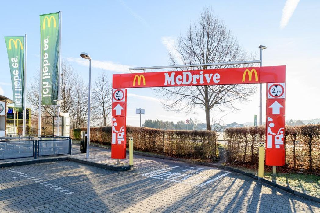 McDonald's, Am Hellenkreuz in Bornheim