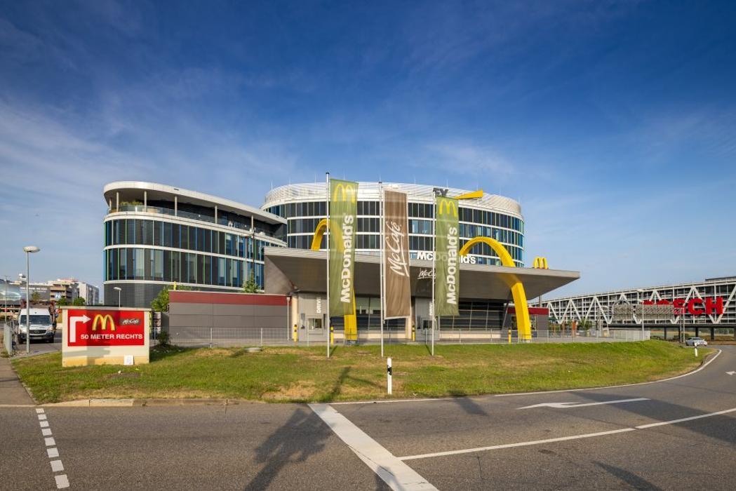 McDonald's, Flughafenstraße in Stuttgart
