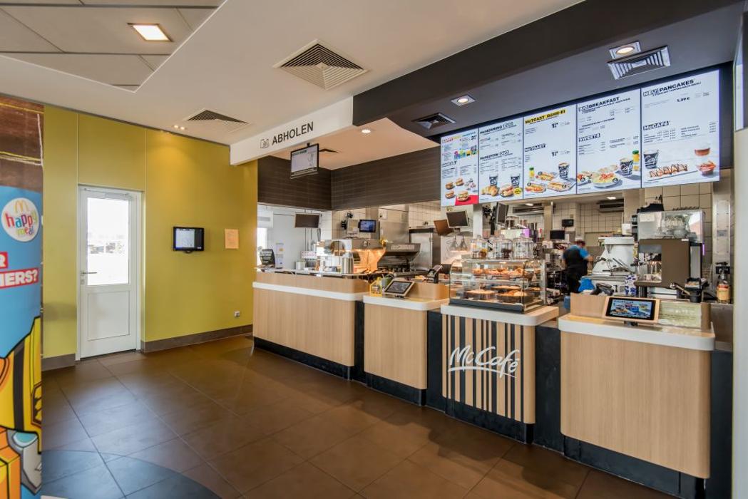 McDonald's, Dr.-Helmut-Schreyer-Straße in Delitzsch