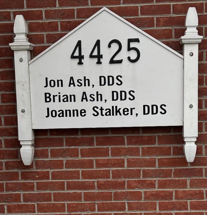 Ash Family Dental Logo