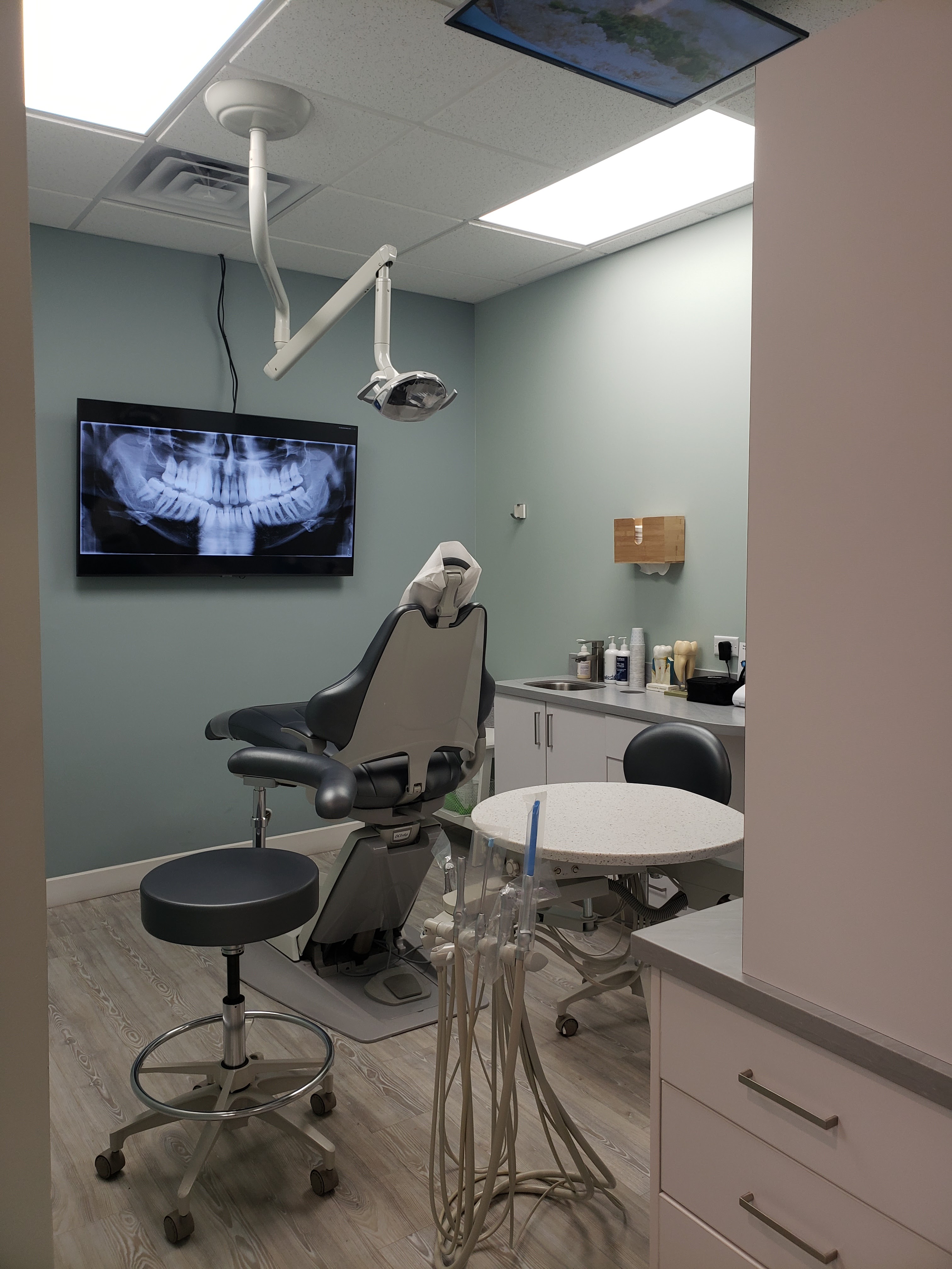 Comfort Dental Studio Chicago (773)731-3300