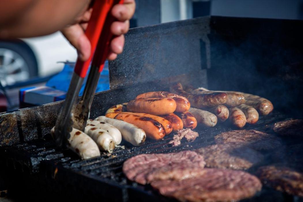 Mr V's Street Style Vending Logo