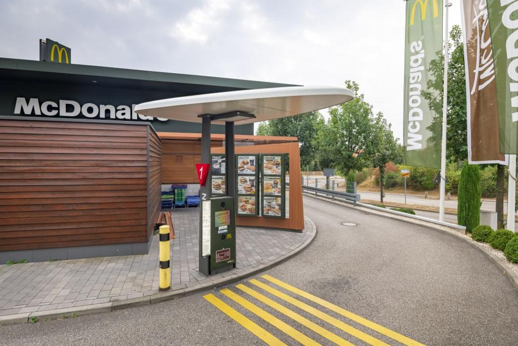 McDonald's, Adolf-Seebacher-Straße in Pforzheim