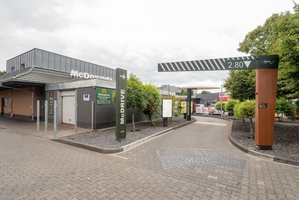 McDonald's, Hamburger Straße in Brühl