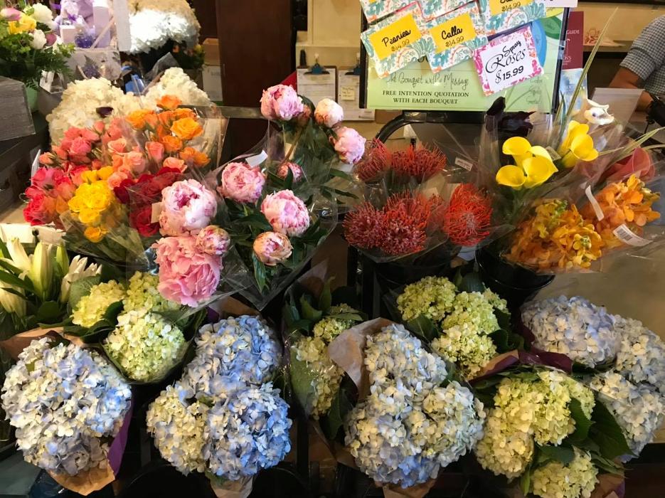 Morton's Gourmet Market - Sarasota, FL