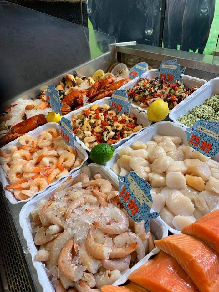 Morton's Gourmet Market - Sarasota, FL