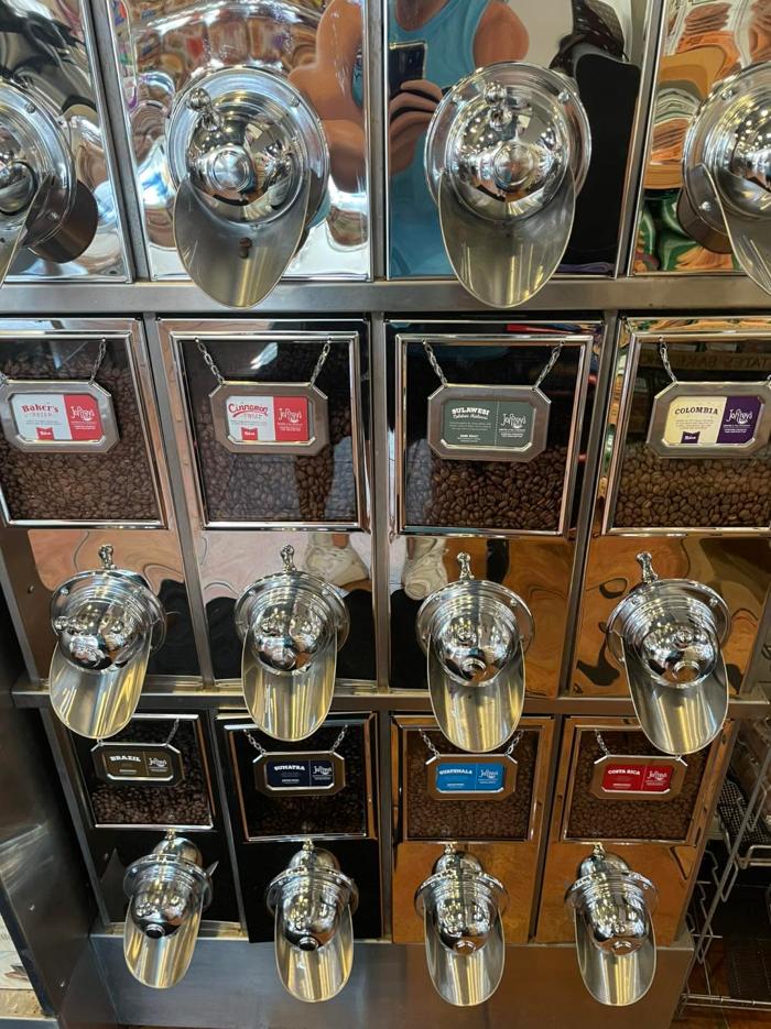 Morton's Gourmet Market - Sarasota, FL