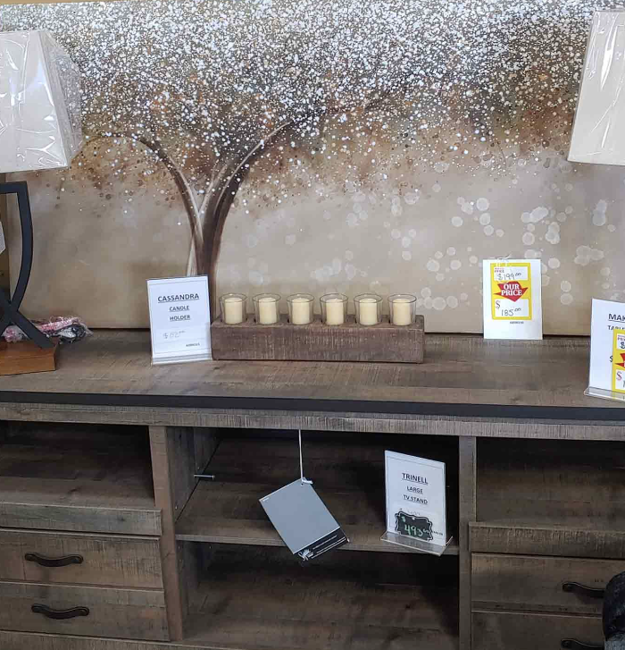 Davis Home Furnishings &amp; Flooring Logo