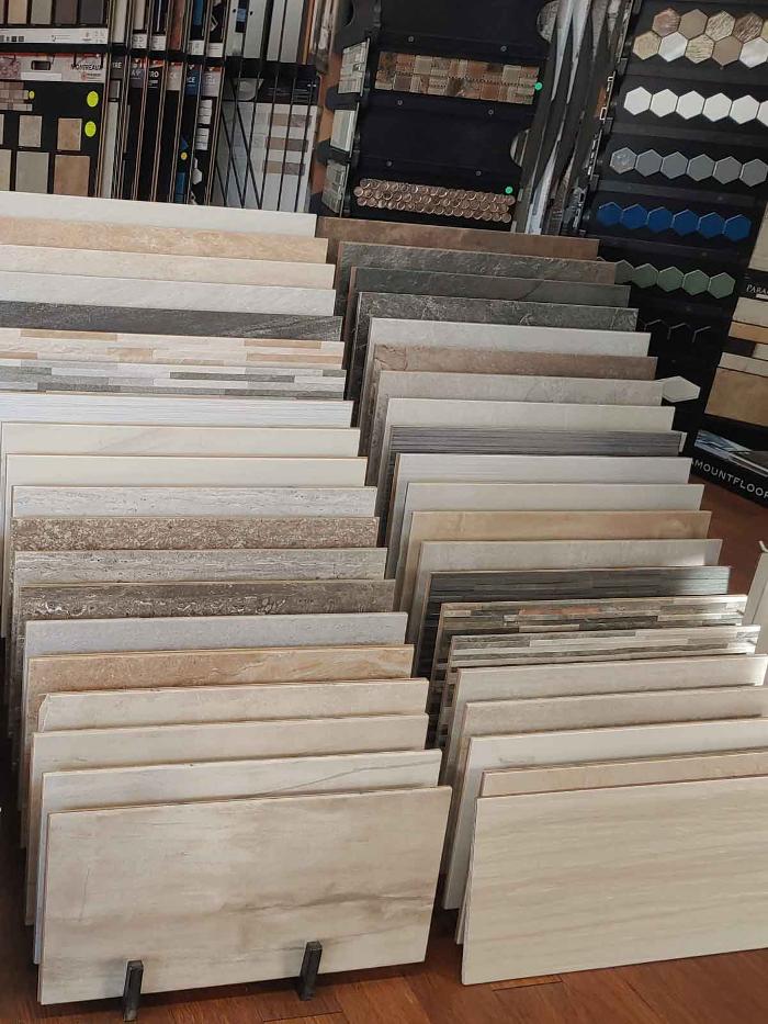 Davis Home Furnishings & Flooring Image