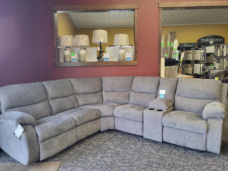 Davis Home Furnishings & Flooring Image