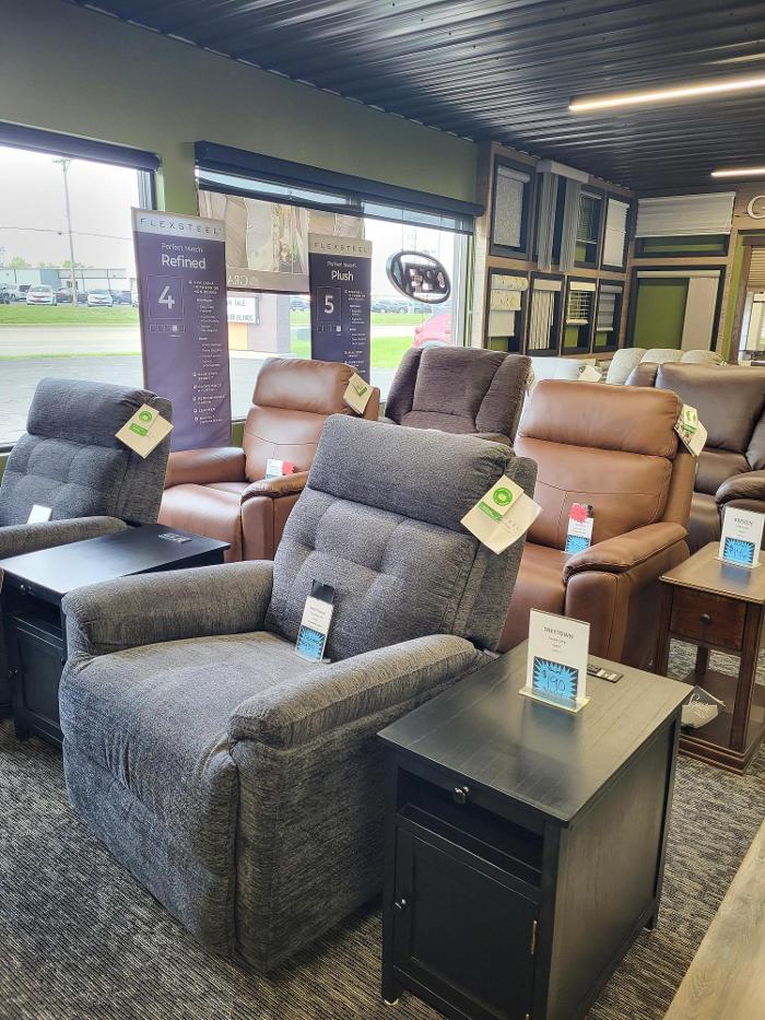 Davis Home Furnishings & Flooring Image