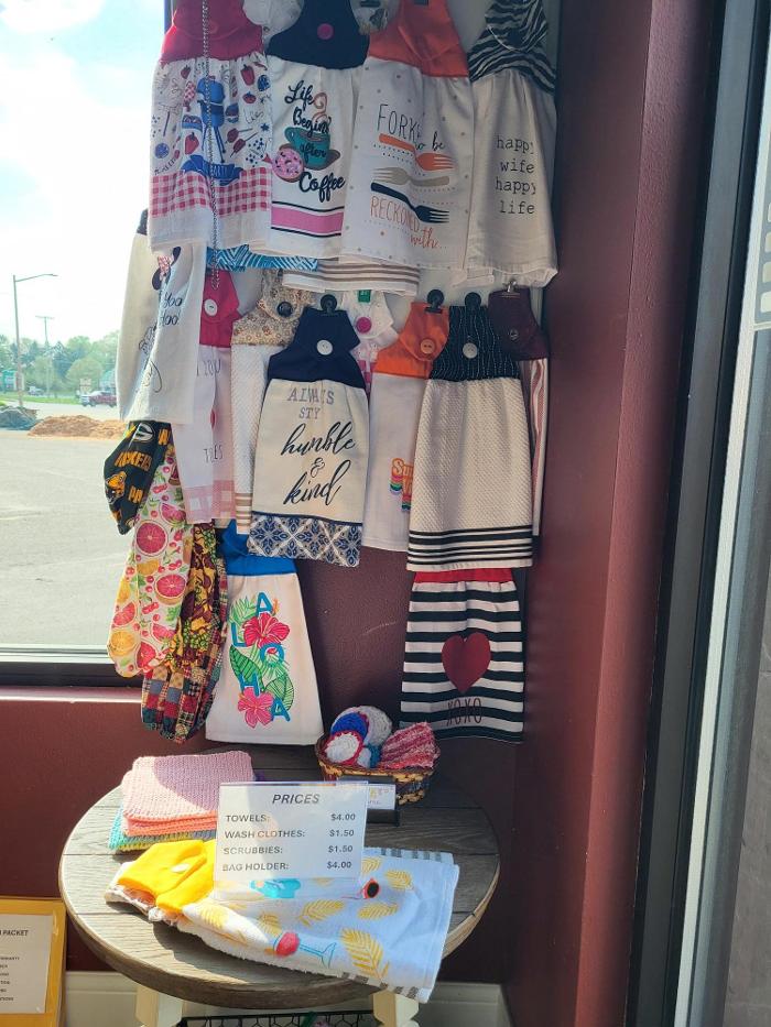 Davis Home Furnishings & Flooring Image