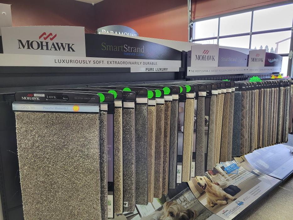 Davis Home Furnishings & Flooring Image