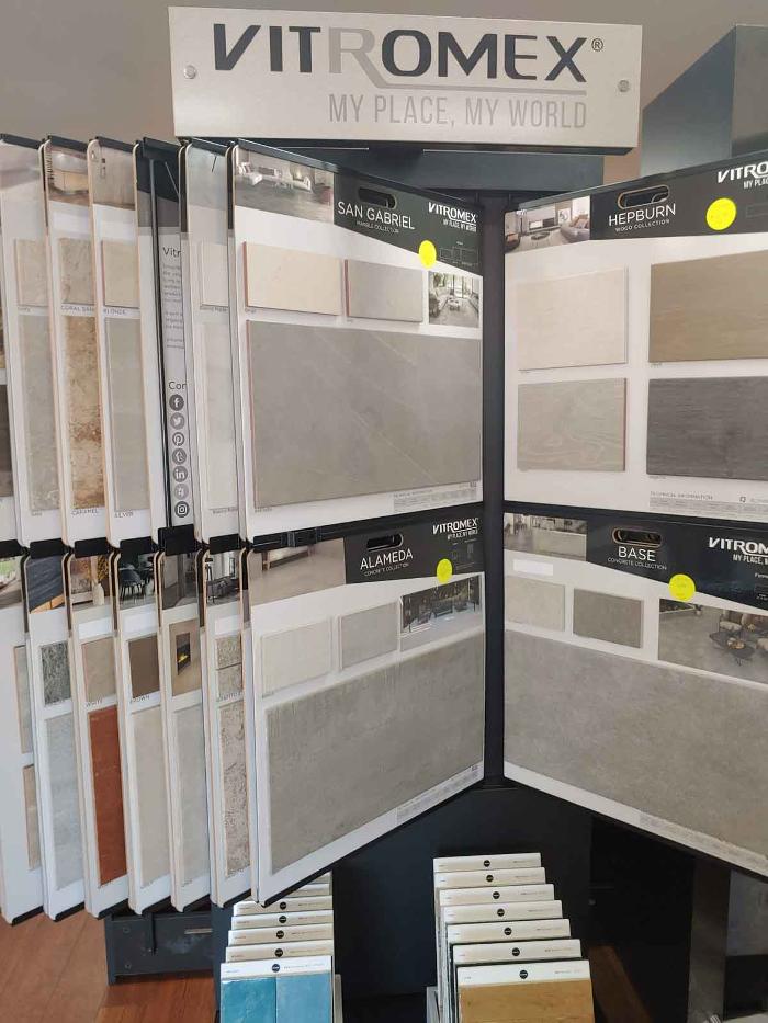 Davis Home Furnishings & Flooring Image