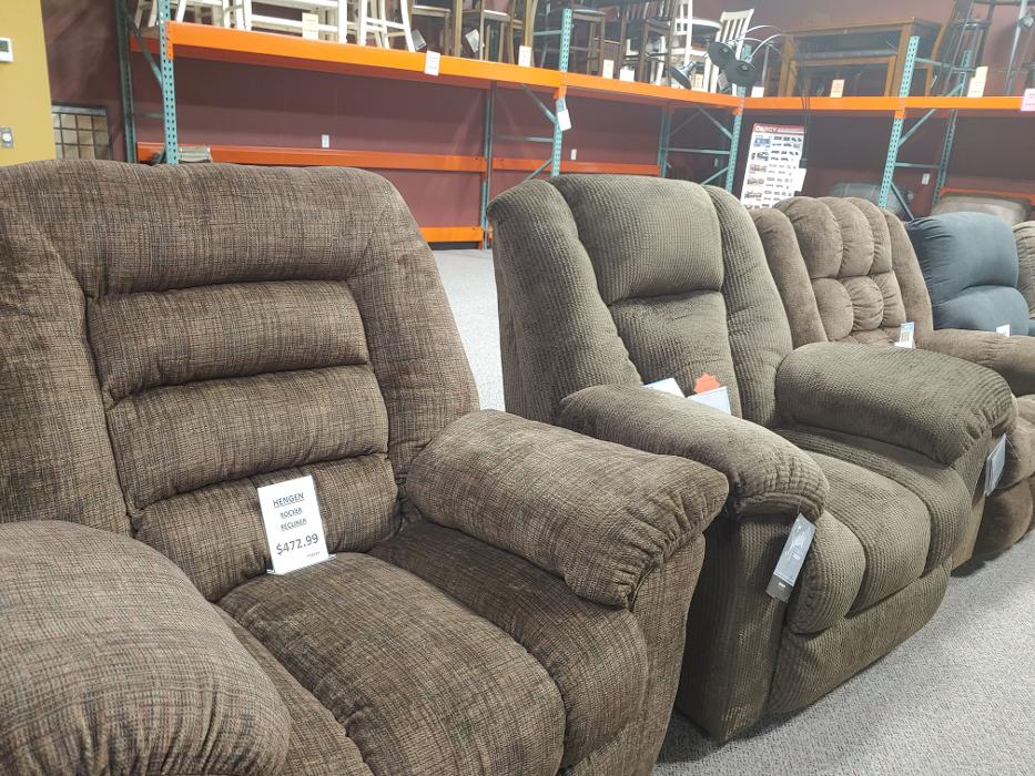 Davis Home Furnishings & Flooring Image