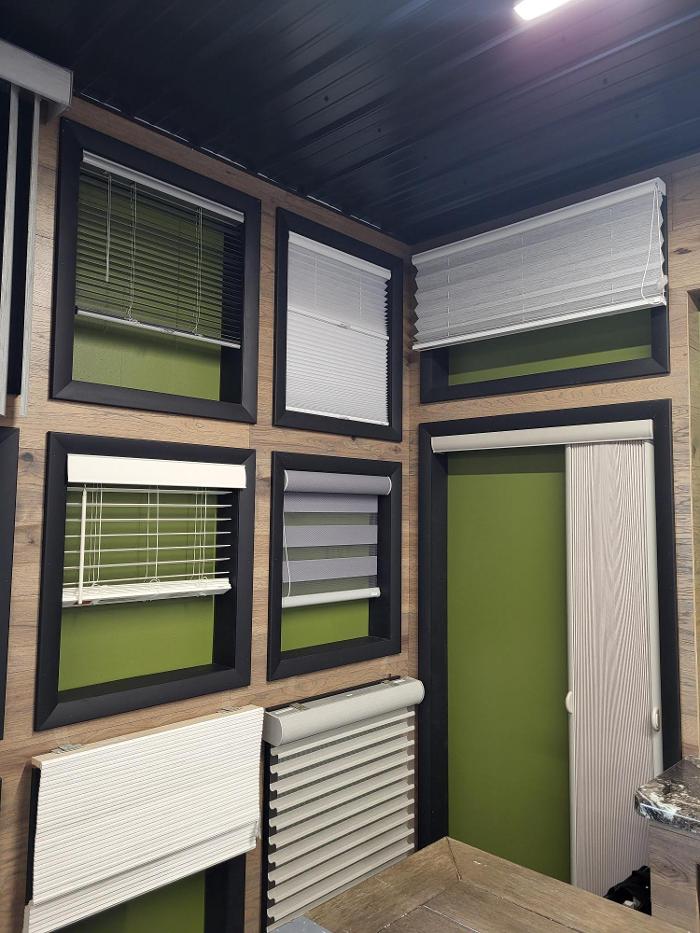 Davis Home Furnishings & Flooring Image