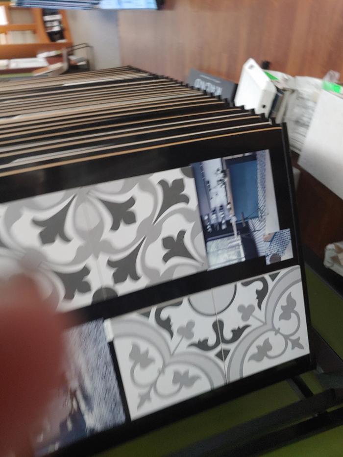 Davis Home Furnishings & Flooring Image