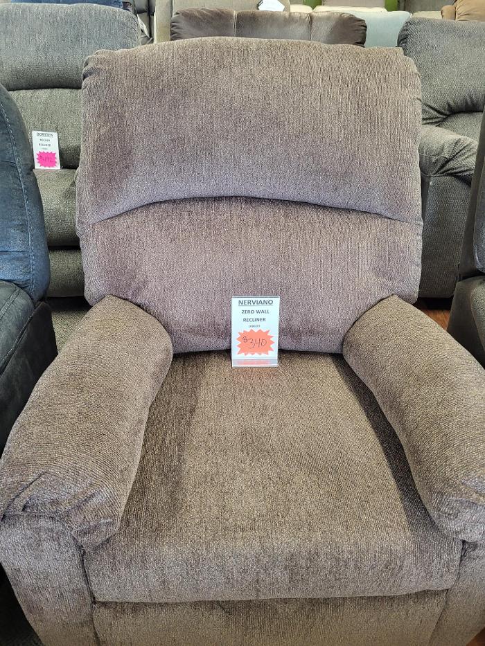 Davis Home Furnishings & Flooring Image