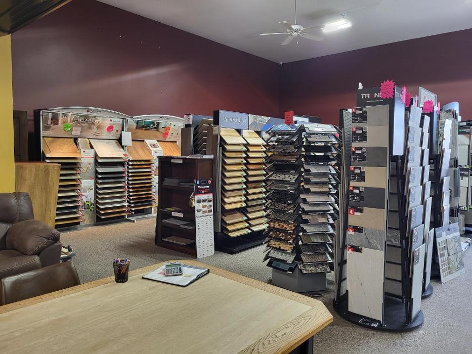 Davis Home Furnishings & Flooring Image