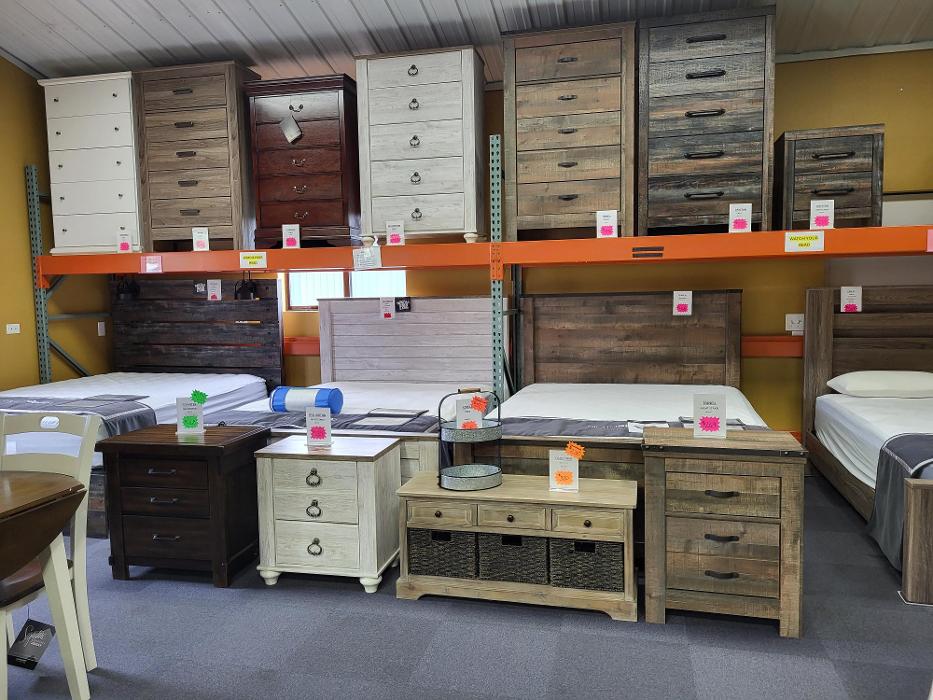 Davis Home Furnishings & Flooring Image