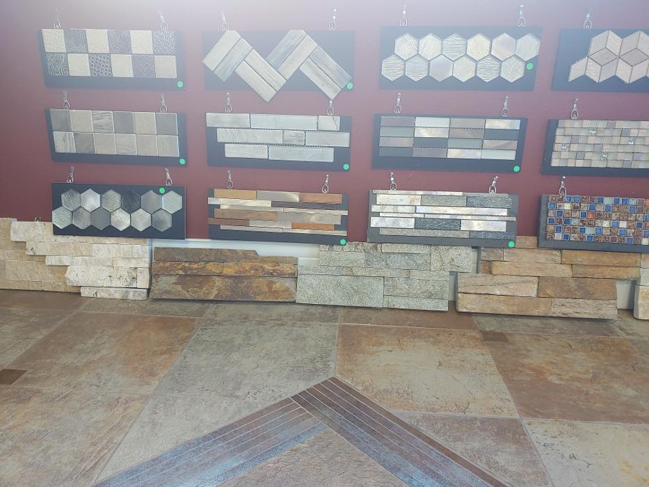 Davis Home Furnishings & Flooring Image