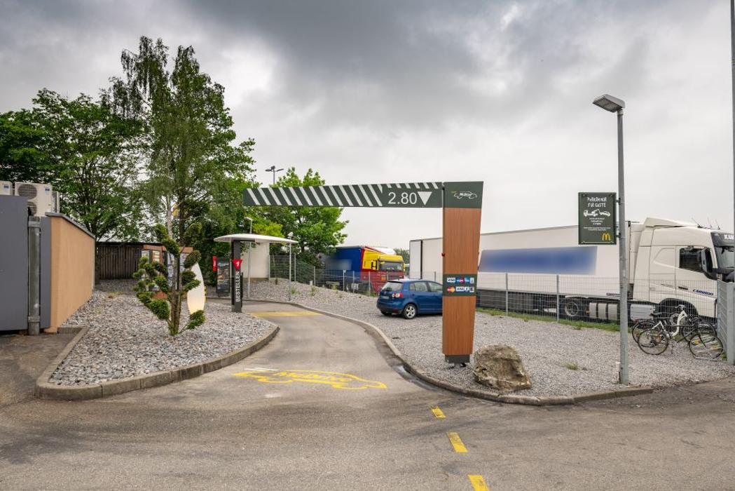 McDonald's, Robert-Bosch-Straße in Jettingen-Scheppach