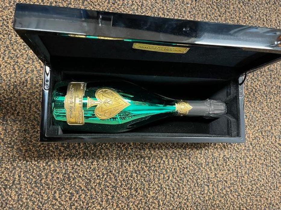 Sam's Package Store Image