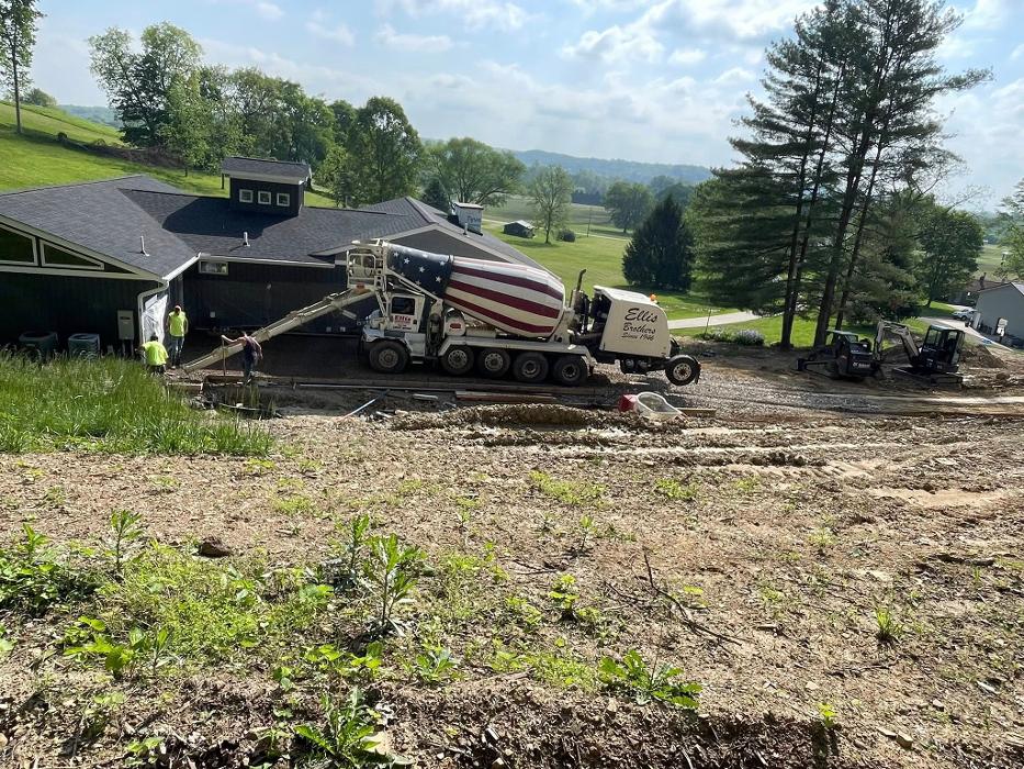 Ellis Brothers Concrete Inc - Mount Vernon, OH