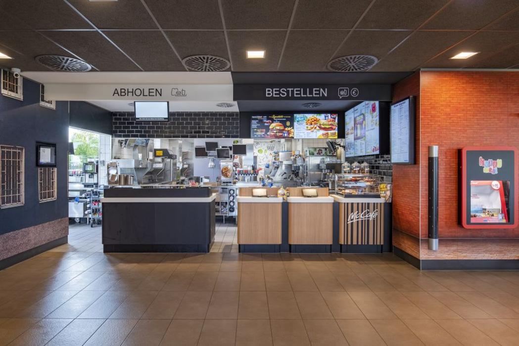 McDonald's, Augsburger Straße in Weißenburg in Bayern