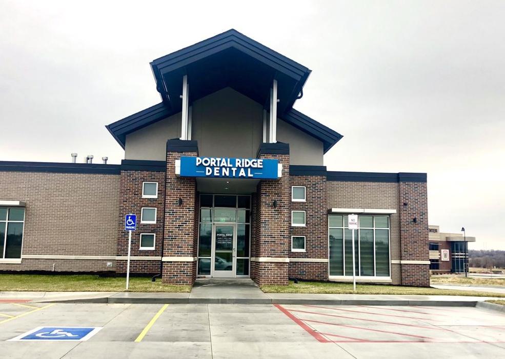 Portal Ridge Dental Logo