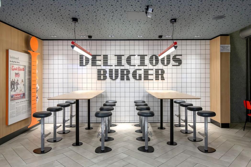 McDonald's, Adenauerallee in Hamburg