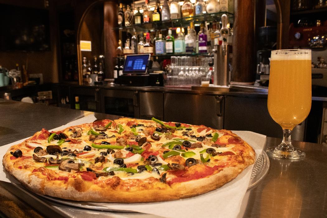 Pedro's Pizza Lounge - Hudson, WI