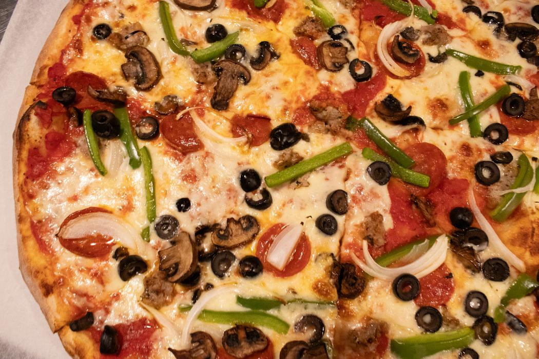Pedro's Pizza Lounge - Hudson, WI