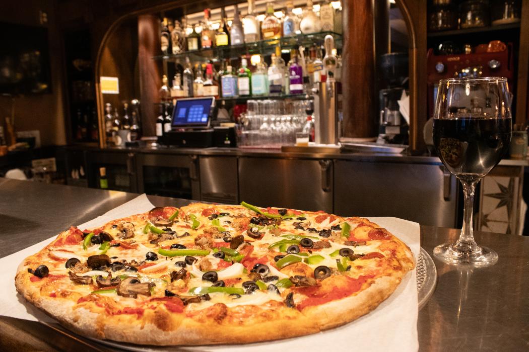 Pedro's Pizza Lounge - Hudson, WI