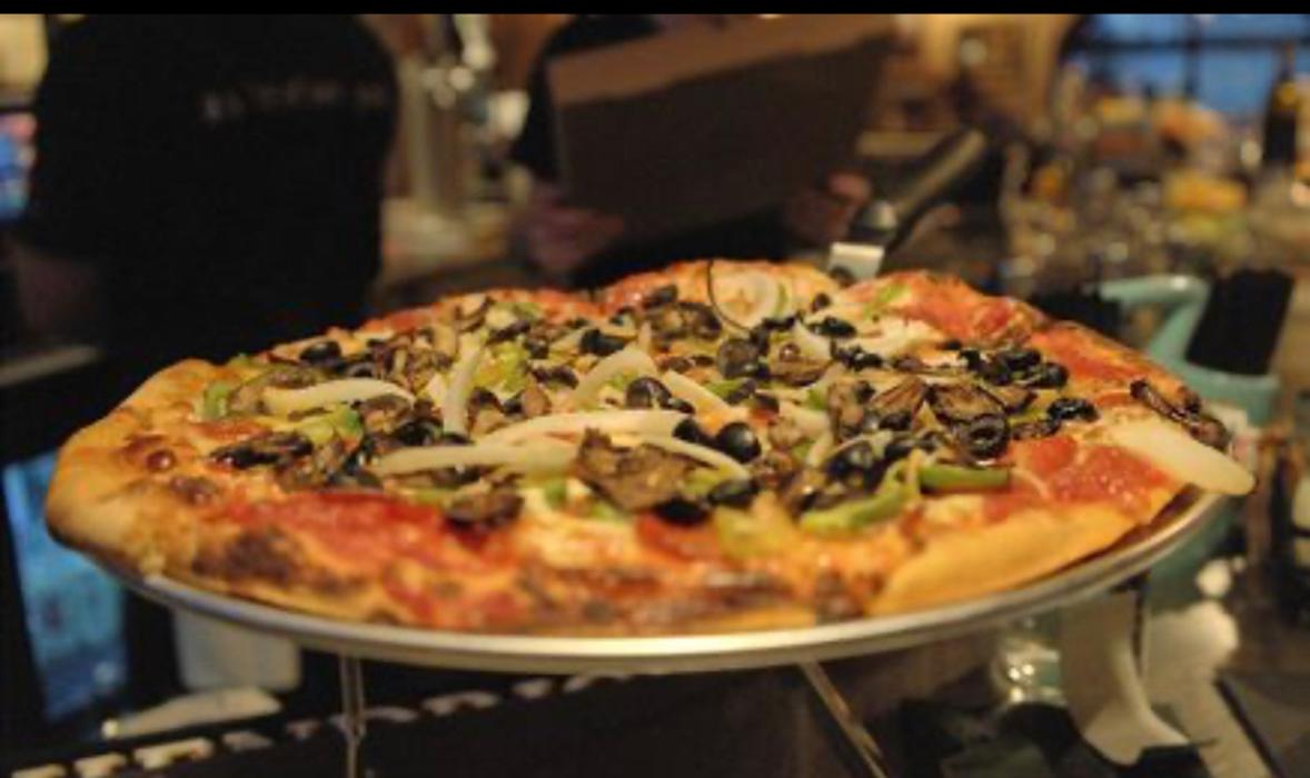 Pedro's Pizza Lounge - Hudson, WI