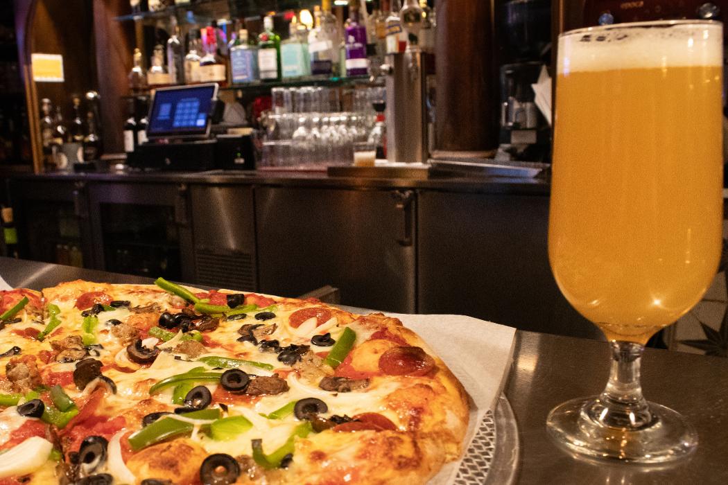 Pedro's Pizza Lounge - Hudson, WI