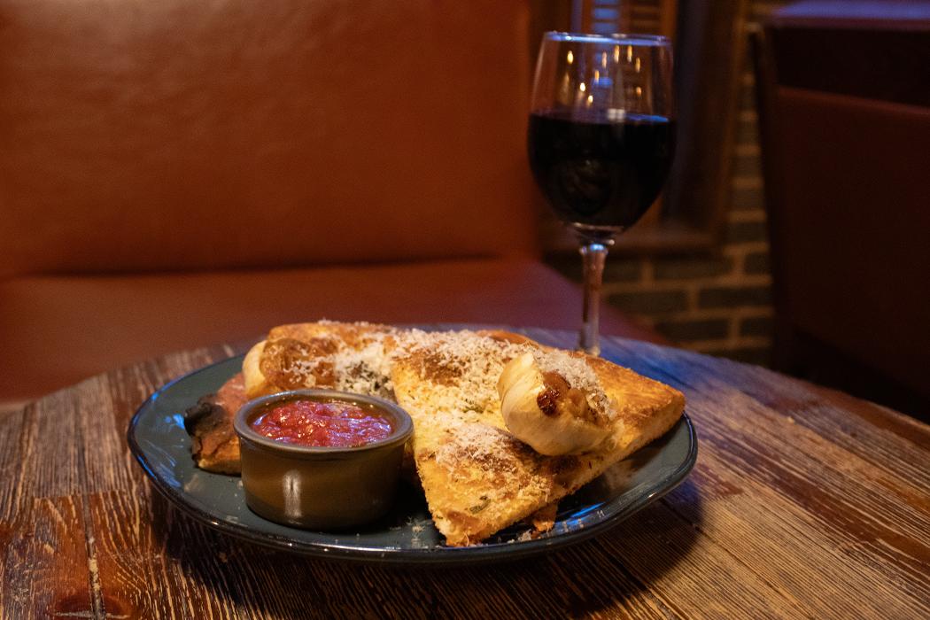 Pedro's Pizza Lounge - Hudson, WI
